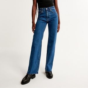 A&F High Rise 90s Relaxed Jeans in Dark